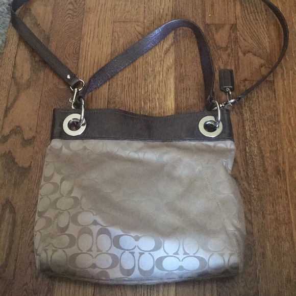 Coach purse - Picture 3 of 3